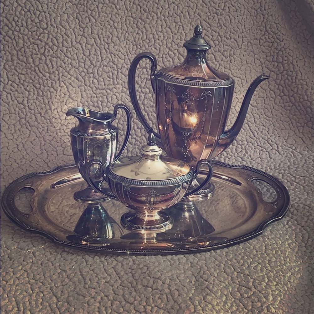 Community Plate Tea set